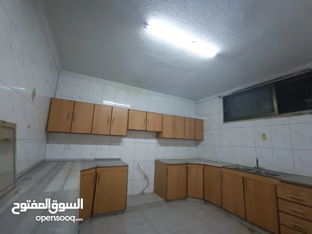 شقة للإيجار 3 غرف نوم بالقرب من الجامعة الأردنية وجامعة سمية