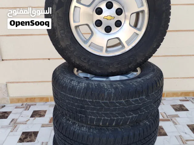 اطارات مع الرنجات مقاس 265/70/17 موديل 2023 للبيع ملاحظة تواصل واتساب فقط