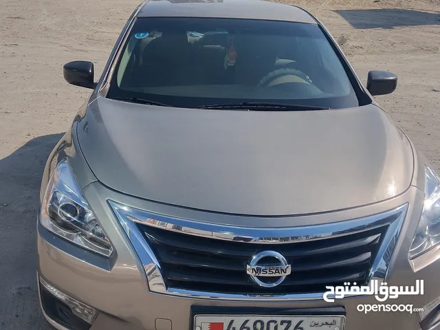 Nissan Altima 2013 for sale.