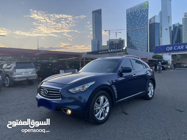 Used Infiniti FX35 in Hawally