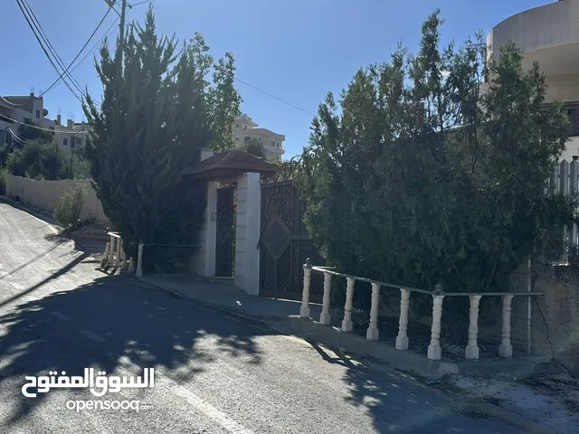 منزل طابقين للبيع