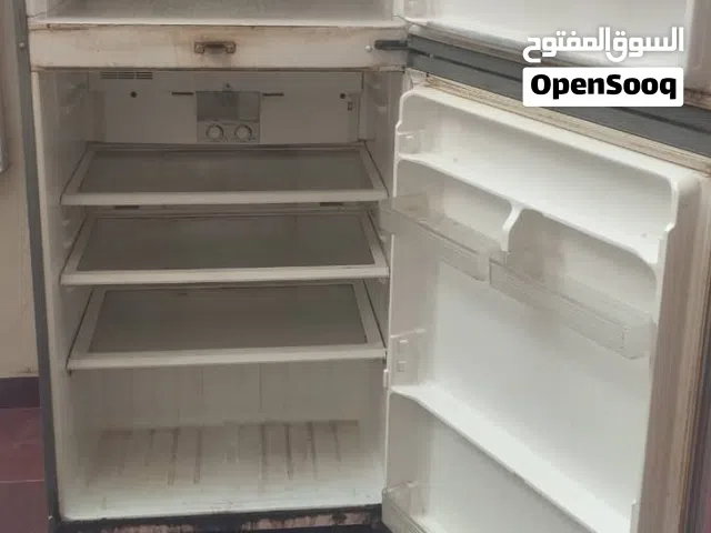 ثلاجة مستعملة حجم 618 لتر للبيع