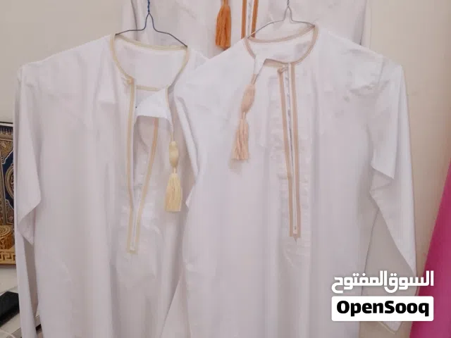 دشداشة عمانية الثلاثة