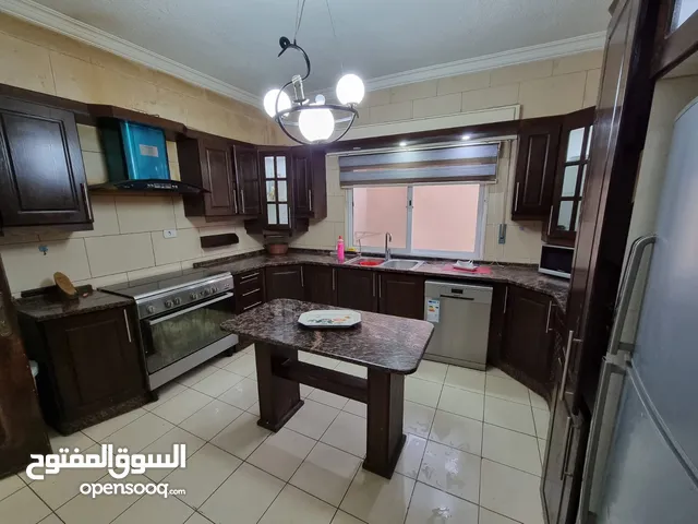 250 m2 4 Bedrooms Apartments for Sale in Amman Jubaiha