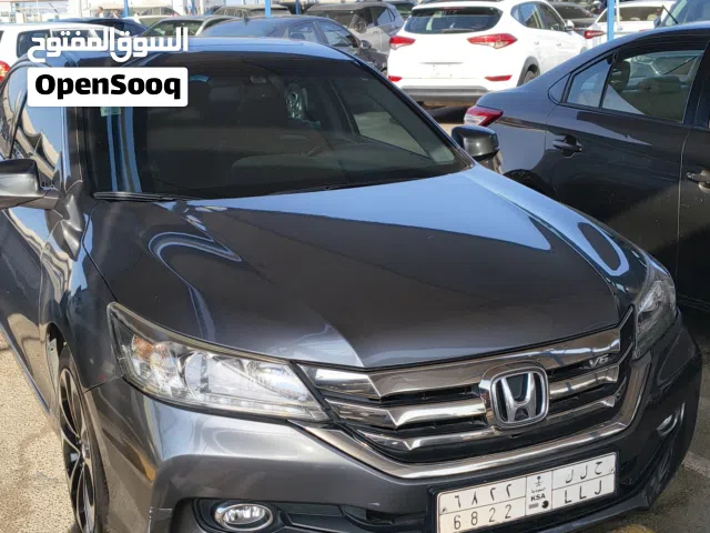 2016 هوندا اكورد V6 Sport