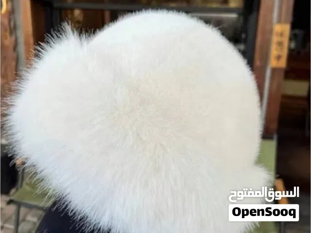 وفرنا لكم القبعات الشتوي   امنحي إطلالتك الشتوية لمسة من الدفء والرقي مع هذه القبعة الفرو الفا