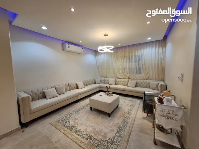 300 m2 5 Bedrooms Villa for Rent in Al Riyadh Jenadriyah