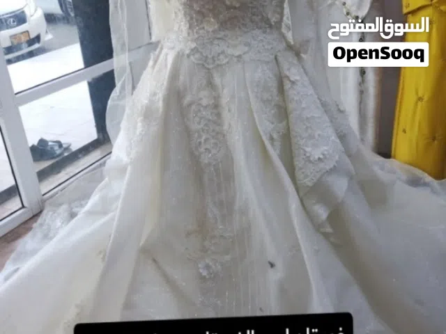 فستان لبيع