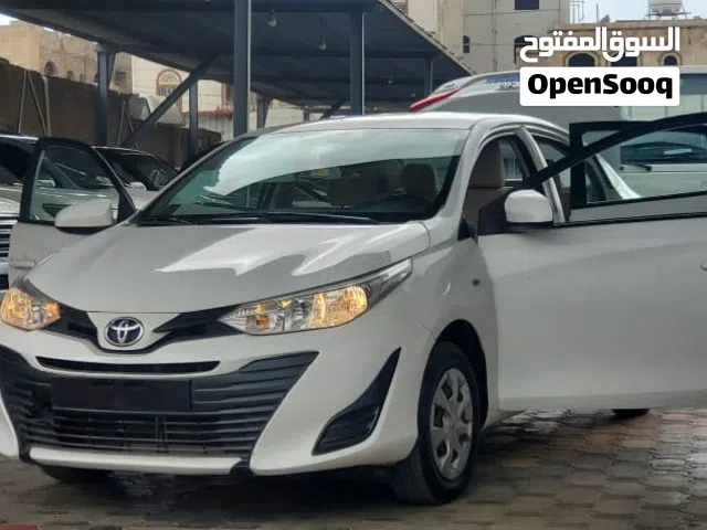 2019 تويوتا يارس E