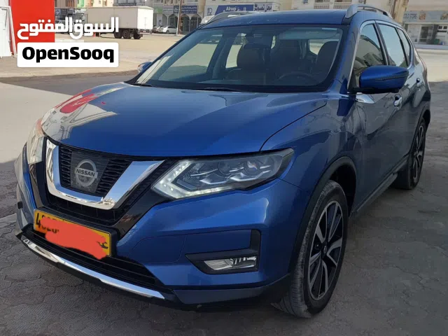 نيسان اكستريل الفئه الاولي  موديل 2020 .  7 seats