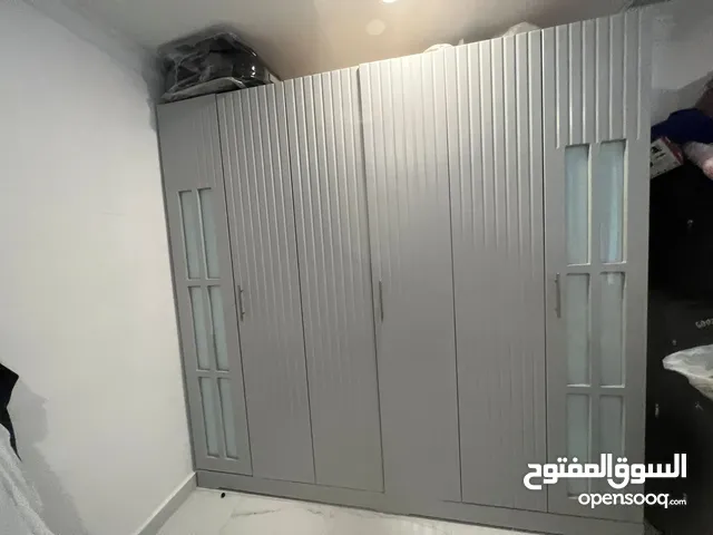 خزانة ملابس