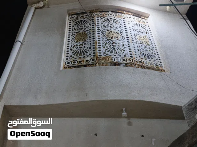 100 m2 3 Bedrooms Townhouse for Sale in Basra Hai Al-Shurta