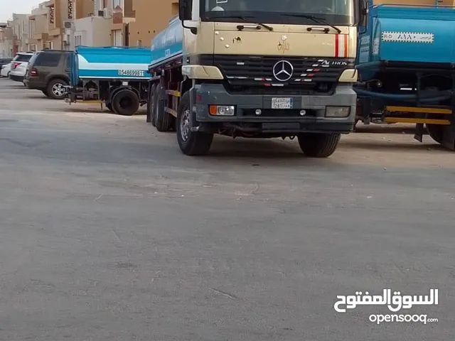 وايت مياه صالحه للشرب بجنوب وغرب الرياض 18طن مياه صالحه للشرب