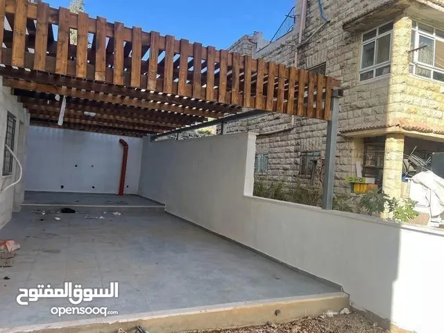 170 m2 3 Bedrooms Apartments for Sale in Ramallah and Al-Bireh Ein Musbah