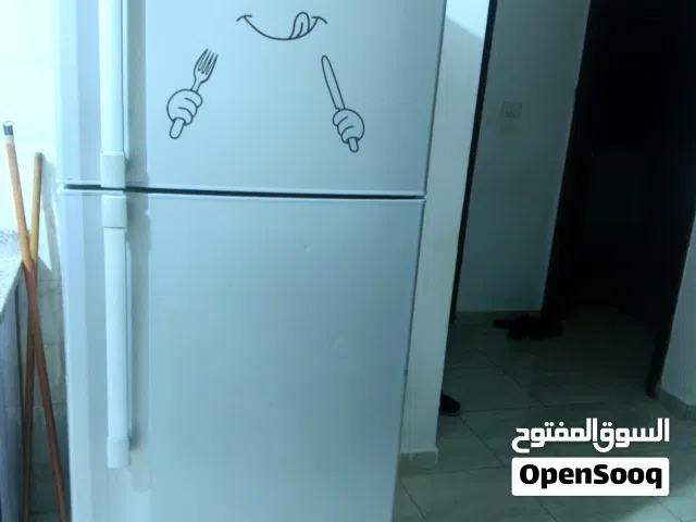 ثلاجة هيتاشي 570 لتر انفيرتر تبريد هواء وفرن يونيون 90 سم  للبيع المستعجل بسبب السفر