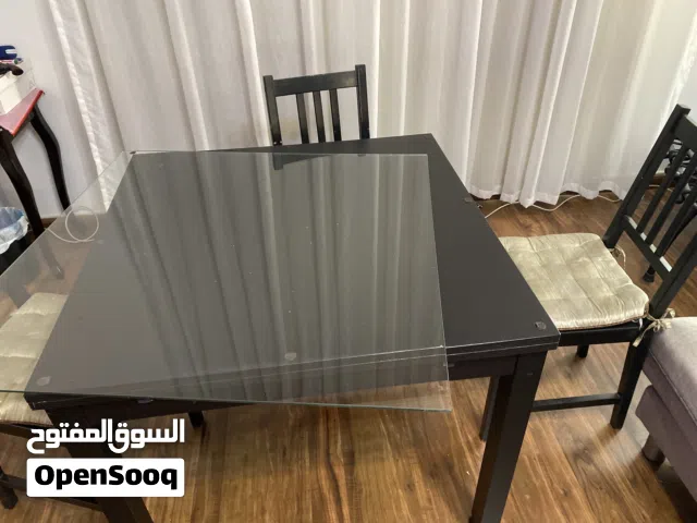 طاولة طعام قابلة للتمديد