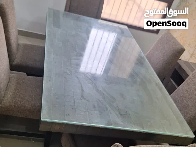 للبيع طاولة طعام