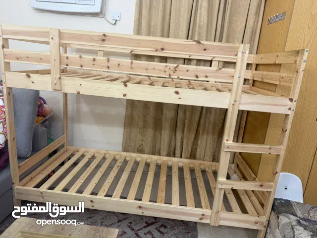 سرير طابقين من إيكيا مستعمل 3 شهور بحالة الجديد حاليا سعره في ايكيا 95 دينار سعر بيعي 25 دينار.