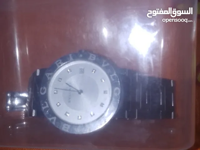 ساعه بنغاري سويسري يوجد بداخله 11فص الماظ حره