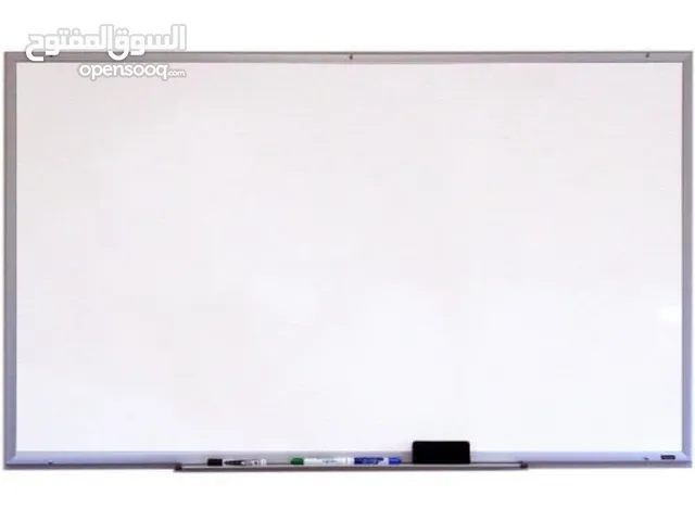 سبورات بيضاء شبه جديدة الحجم الكبير العدد(2)