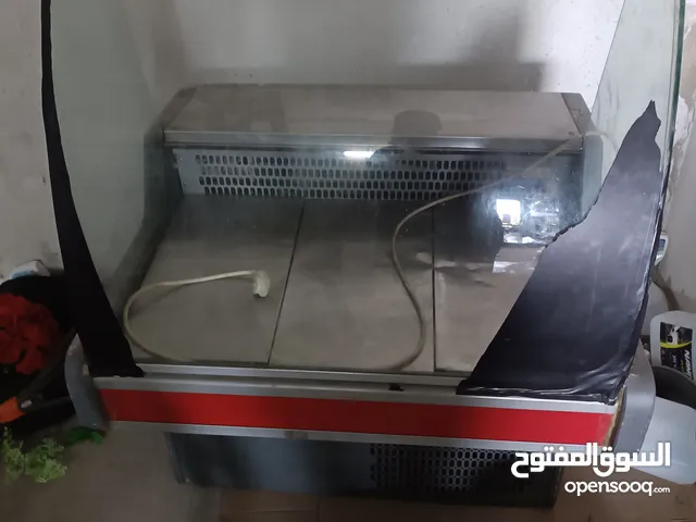 ثلاجه عرض للبيع