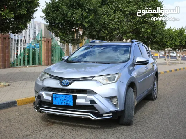 Toyota RAV 4 XLE in Sana'a