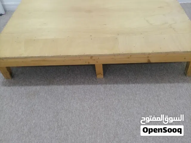 سرير خشب ( تخته سرير ) قويه جدا تتحمل 20 رجل  قياس 150× 200