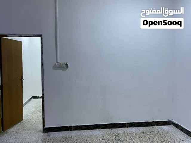 للايجار شقه مرتبه في حي الجامعه قرب مستشفى الطفل
