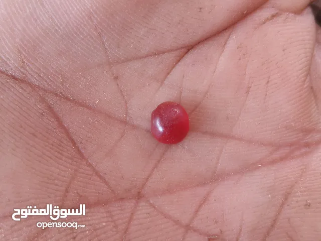 احجار كريمة وحلي