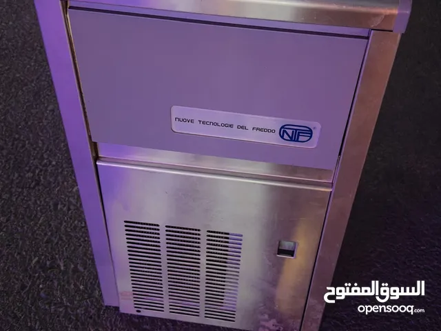 ثلاجه تلج بحاله ممتازه