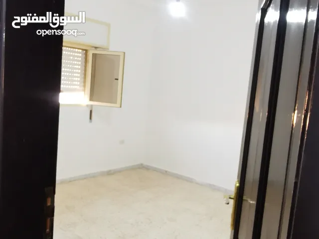 120 m2 3 Bedrooms Apartments for Sale in Benghazi Al-Masakin