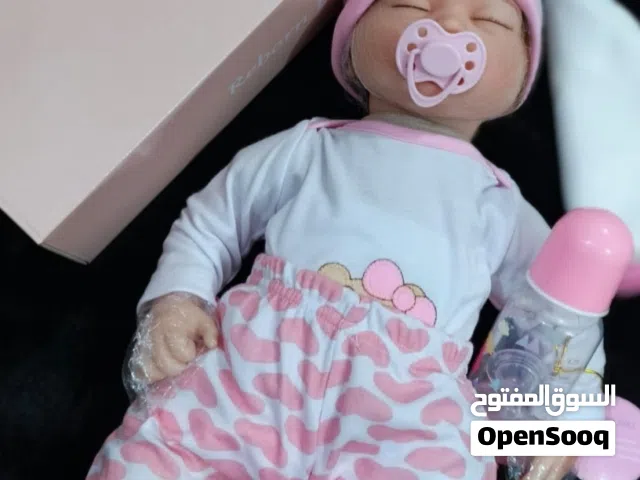 دمى العاب اطفال