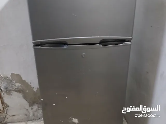 ثلاجة شبه جديد نضيفه جدا