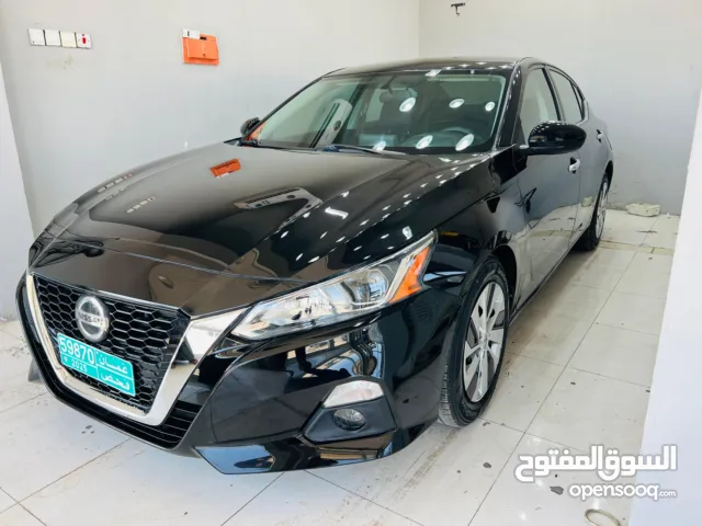 Used Nissan Altima in Al Batinah