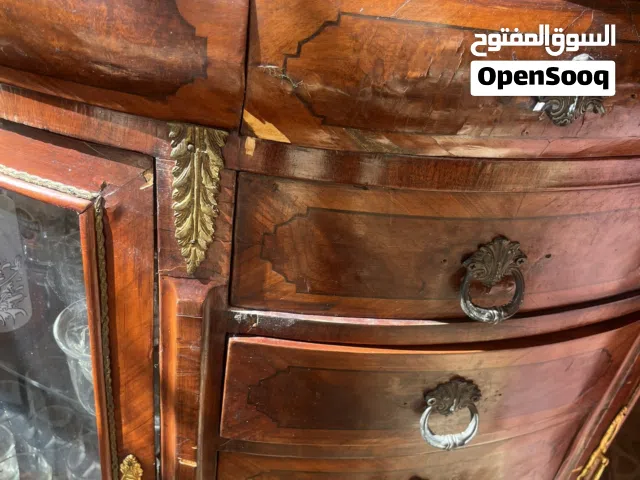 طاولة ديكورية