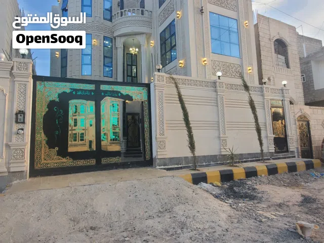 246 m2 More than 6 bedrooms Villa for Sale in Sana'a Ar Rawdah