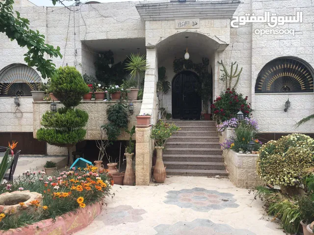 420 m2 More than 6 bedrooms Villa for Sale in Irbid Al Rabiah