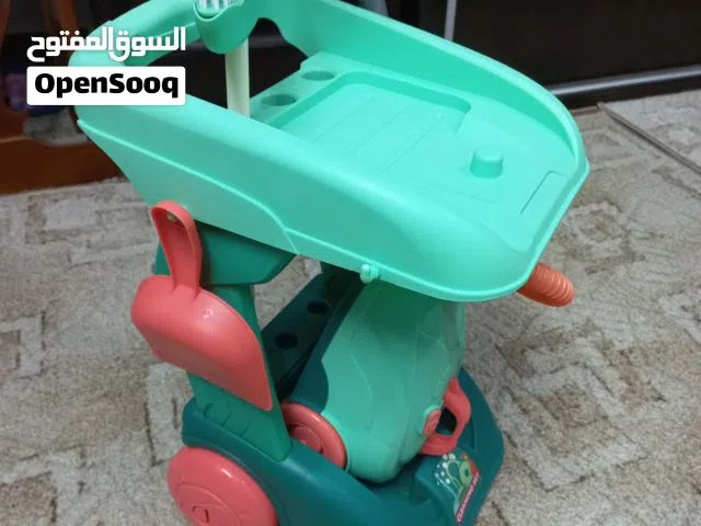 مكنسة كهربائية للاطفال