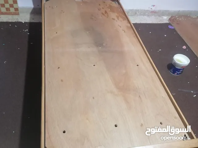 تخت وتواليت خشب ممتاز
