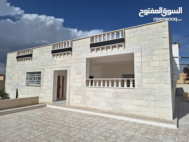 255 m2 More than 6 bedrooms Townhouse for Sale in Mafraq Al-Hay Al-Janoubi