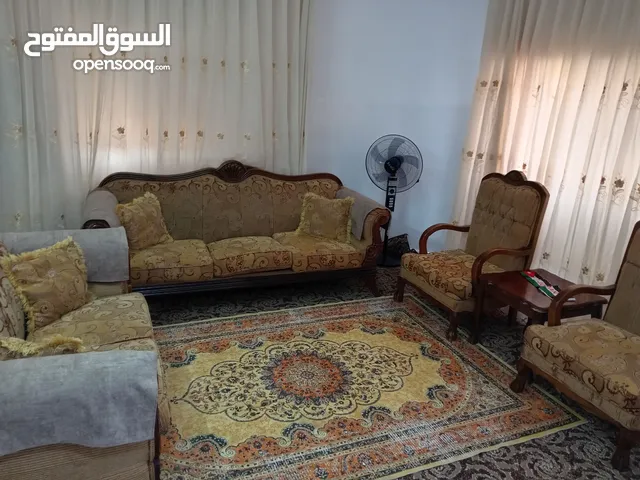 طقم كنب 7مقاعد مستعمل خشب زان حفر تفصيل وليس تجاري بحاله جيده