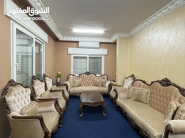 طقم كنب فاخر للبيع بداعي السفر