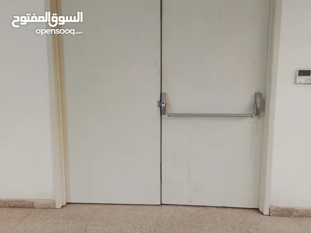 ابواب عازلة للصوت والعوامل الجوية