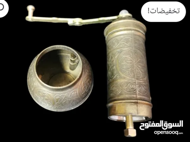 مطحنة قهوة وبهارات انتيكة