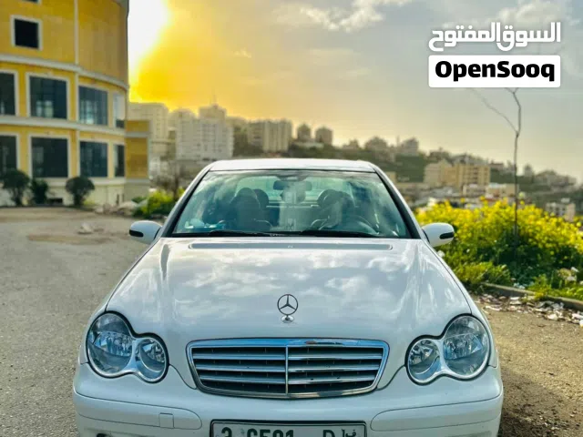 2005 مرسيدس بنز الفئة-C C 220