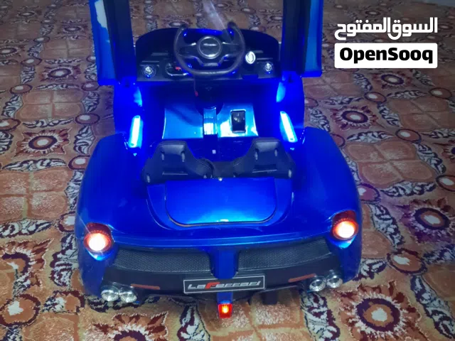 سيارة كهربائية للأطفال
