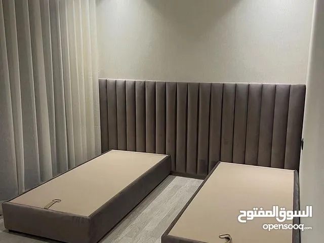 تخت لاتيه اندونيسي منجد كامل متوفر جميع التصاميم والالوان شامل توصيل داخل اربد تواصل على رقم بالوصف