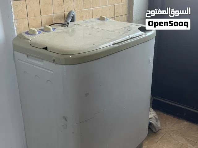 غسالة عادي شارب بحالة جيدة للبيع