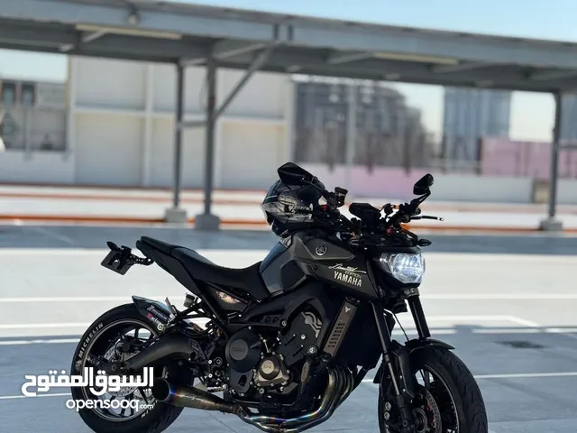 للبيع دراجه ياماها mt-09 مديل 2016 و 750cc / عليها كاربون فايبر و رنقات بيعة مستعجله جدا !! ماتتفوت