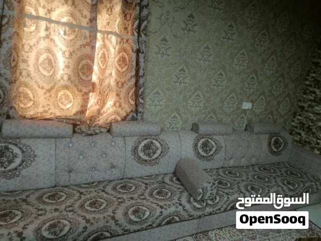 ست كنبات ب حاله جيده و لون مميز